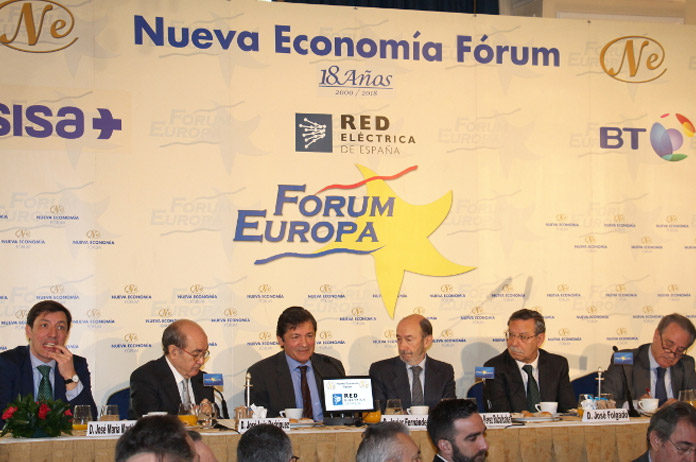 Alfredo Pérez Rubalcaba y Javier Fernández en el Fórum Europa