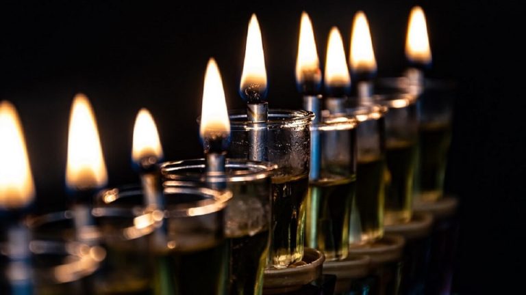 Hanuká, la fiesta judía con la guerra de Gaza de fondo