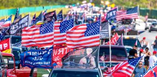 Seguidores de Donald Trump en West Palm Beach, Florida | CRISTOBAL HERRERA - ULASHKEVICH | Agencia EFE