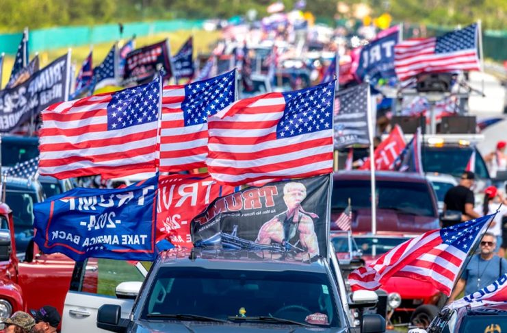 Seguidores de Donald Trump en West Palm Beach, Florida | CRISTOBAL HERRERA - ULASHKEVICH | Agencia EFE