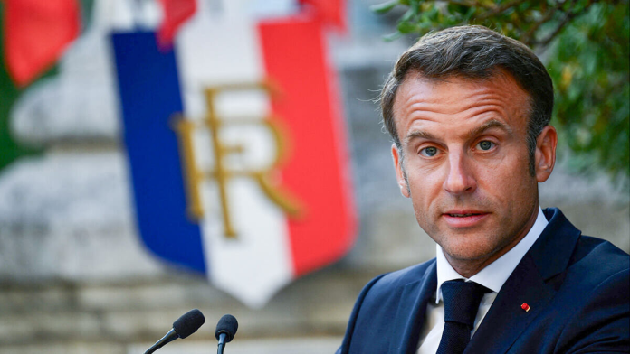 Emmanuel Macron | REUTERS/ CHRISTOPHE SIMON